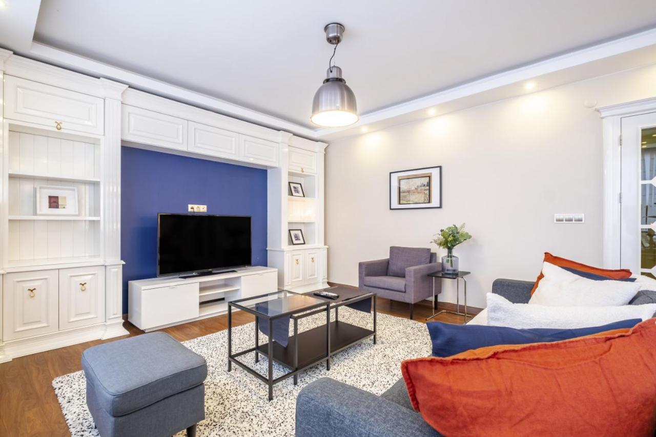 Captivating Flat With Balcony Near Besiktas Pier Lejlighed Istanbul Eksteriør billede