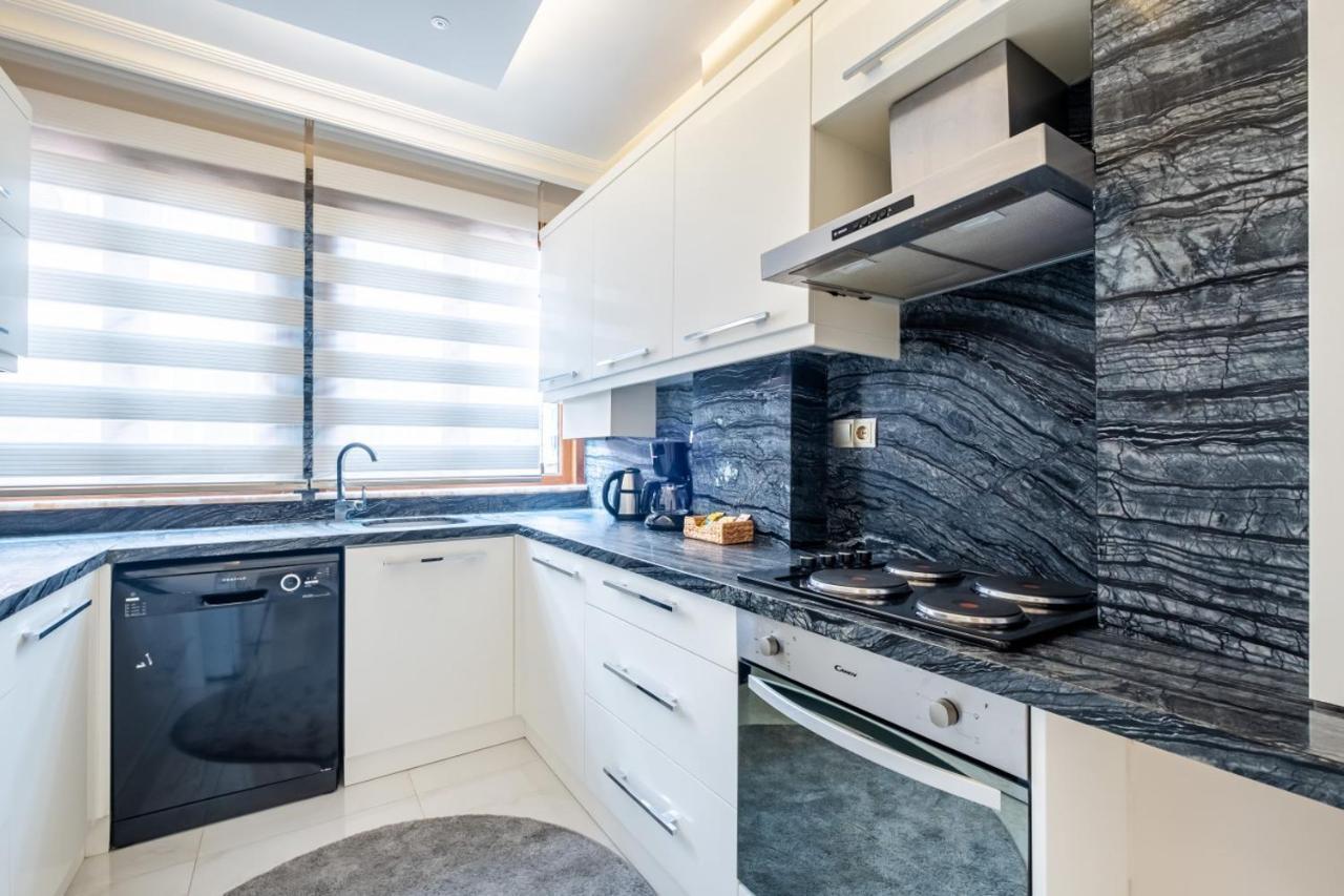 Captivating Flat With Balcony Near Besiktas Pier Lejlighed Istanbul Eksteriør billede